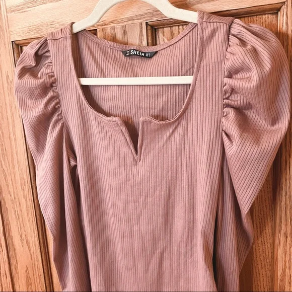 NWOT SHEIN Dusty Rose Notch Neck Gigot Sleeve Rib-Knit Tee Size S - Picture 6 of 9